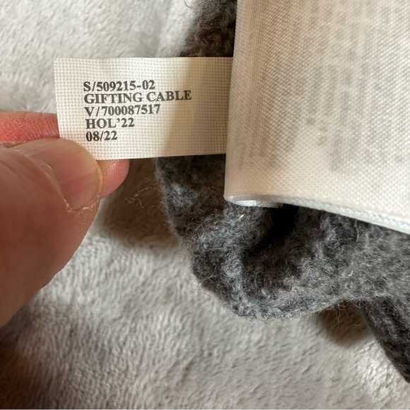 Banana Republic Gray Gifting Cable Knit Wool Sweater Sz S - Picture 9 of 9